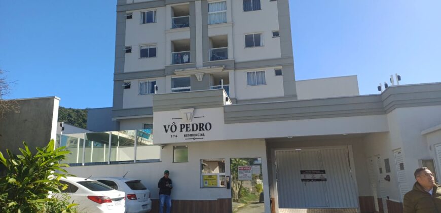 apartamento mobiliado em localização privilegiada em tabuleiro das oliveiras só 4 mil a locação