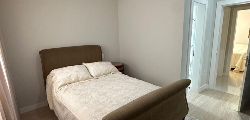 apartamento de alto padrão mobiliado no centro da meia praia só 5 mil