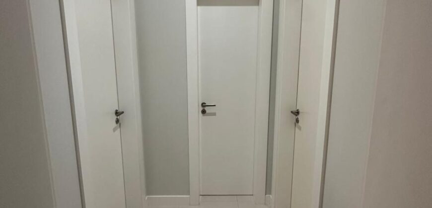 apartamento de alto padrão mobiliado no centro da meia praia só 5 mil