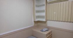 apartamento mobiliado em localização privilegiada em tabuleiro das oliveiras só 4 mil a locação
