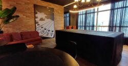 lindo apartamento mobiliado com 2 dormitórios sendo uma suíte só 4mil o pacote