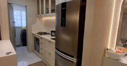 lindo apartamento mobiliado com 2 dormitórios sendo uma suíte só 4mil o pacote